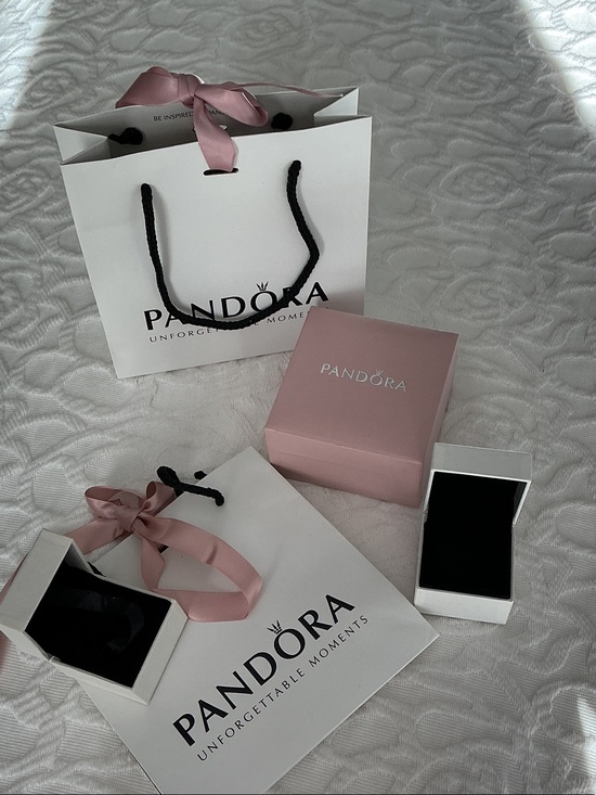 Pandora Accessories - Pandora blush 1 pink 2 sm 1 lg white jewelry box and 2 white branded bags
